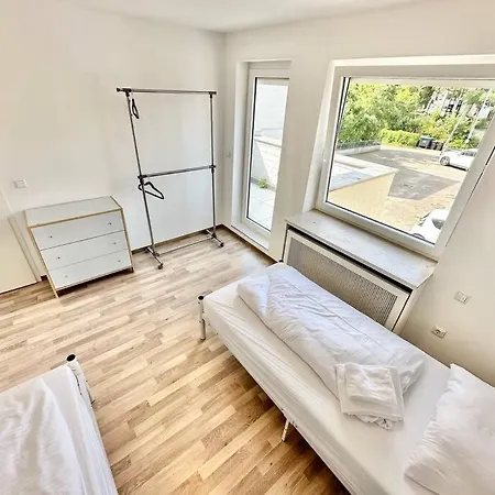 Lakeview Terrace Apartment